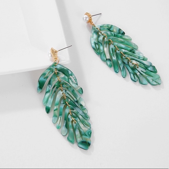 GREEN or WHITE Acrylic Leaf Earrings - Picture 5 of 6